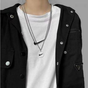 Phụ Kiện Hiphop Là Gì? Gợi Ý Những Món Đồ Không Thể Thiếu